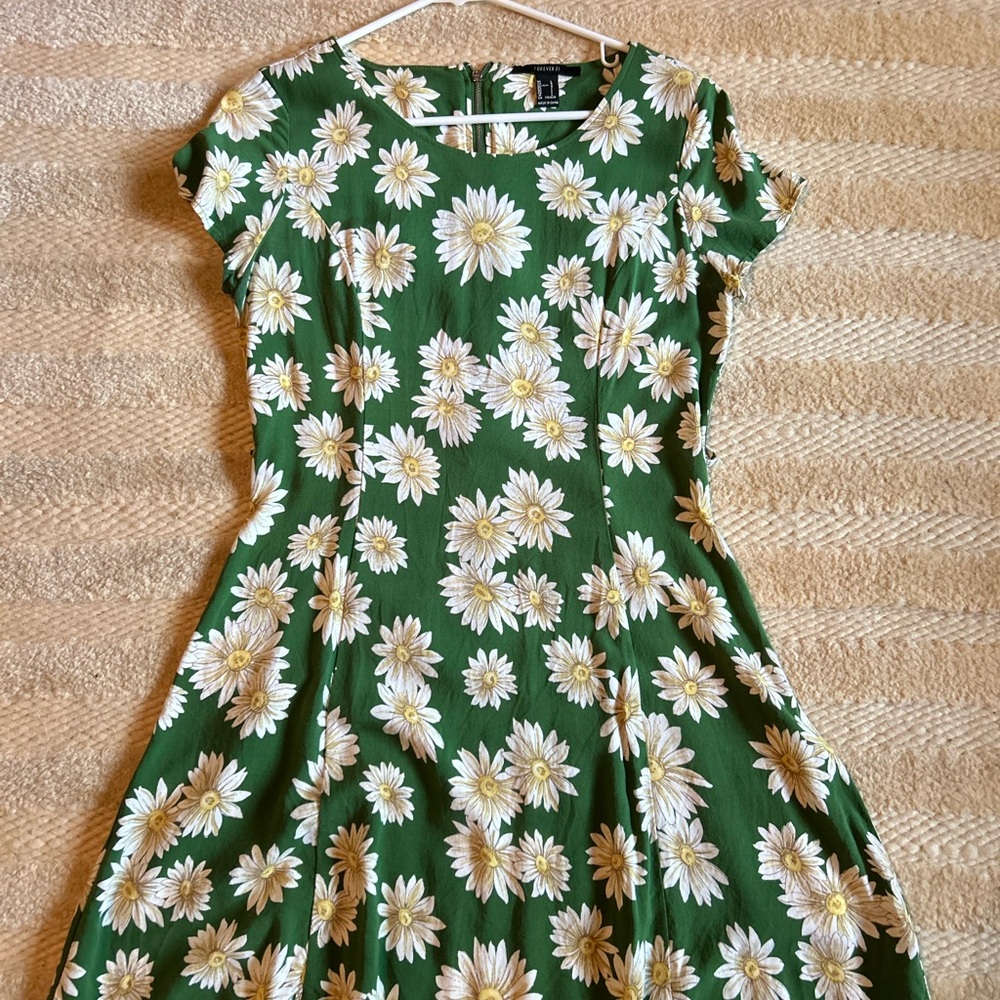 Forever 21 Green Daisy A-line Mini Dress